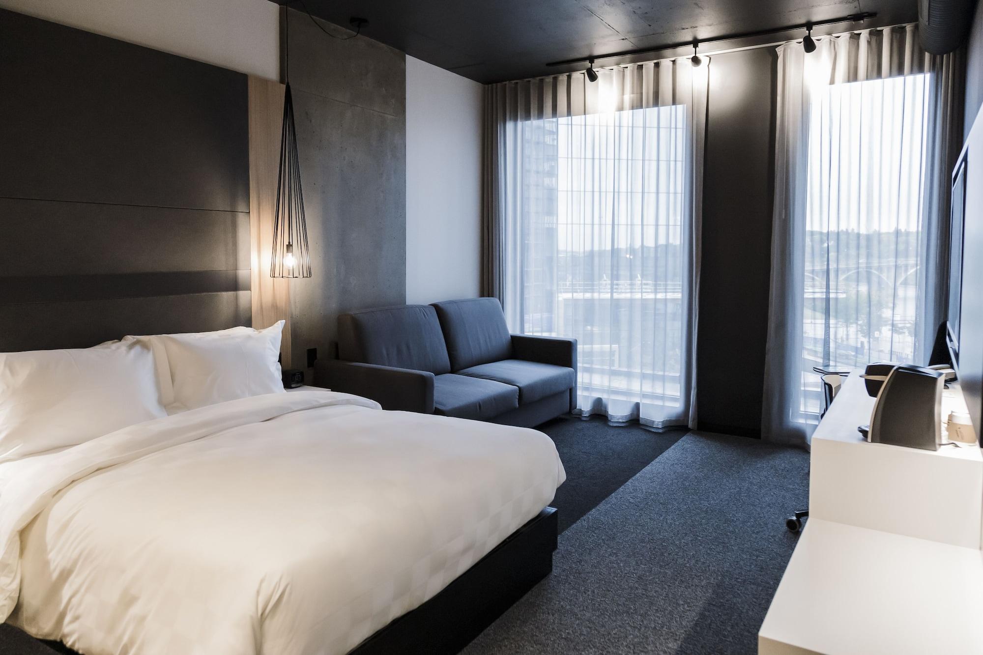 Alt Hotel Саскатун Екстериор снимка
