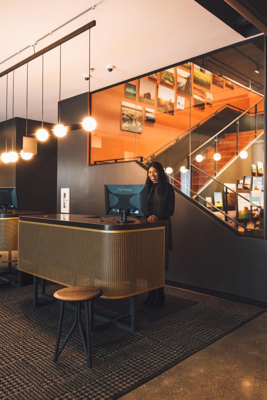 Alt Hotel Саскатун Екстериор снимка