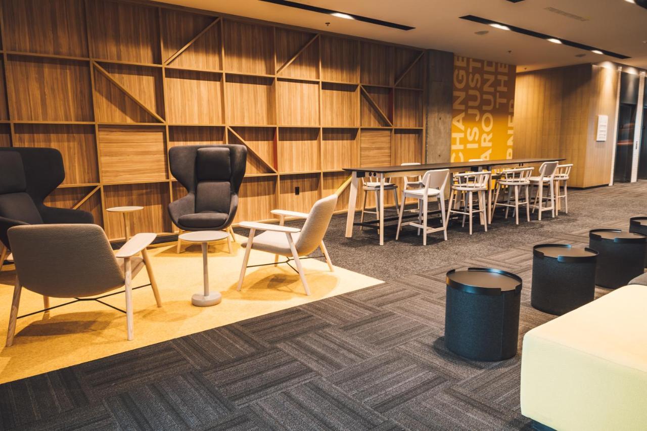 Alt Hotel Саскатун Екстериор снимка