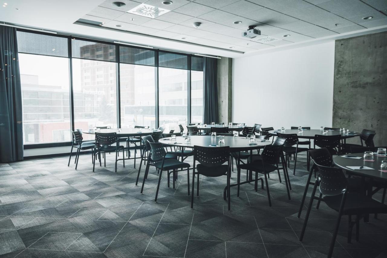 Alt Hotel Саскатун Екстериор снимка
