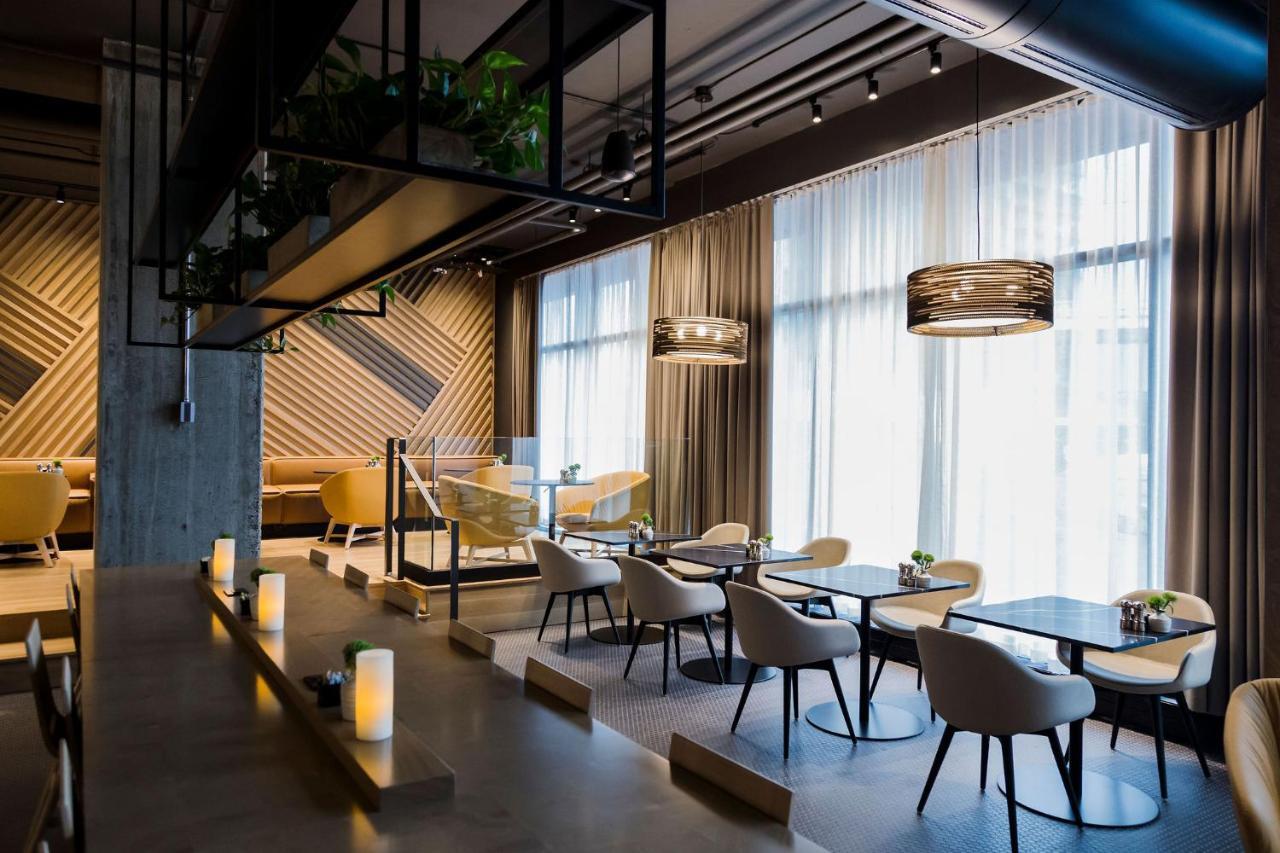 Alt Hotel Саскатун Екстериор снимка